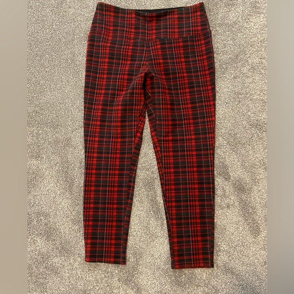 Woman’s Plaid Leggings - Picture 2 of 5